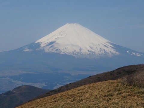 Experience Japan’s beautiful mountains and coastline images