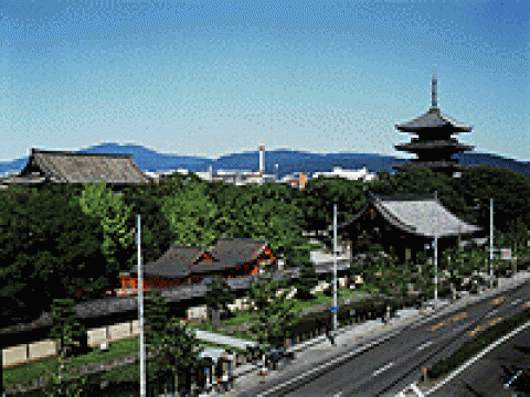 1-hour small yet great trip from Kyoto Station – Toji Temple images