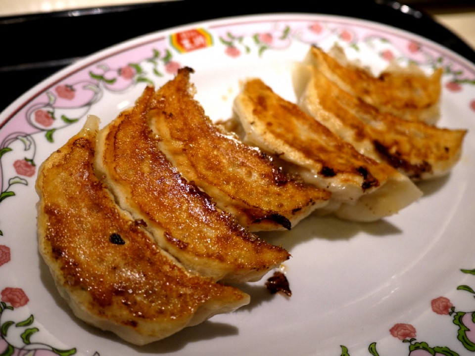 absolutely brilliant gyoza at 'Osho'. The quality and the technique of frying gyoza in multiple shops are actually very high.