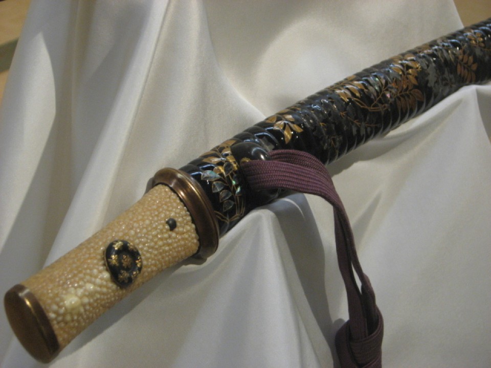 the handle is made from shark teeth to give samurai a firm grip